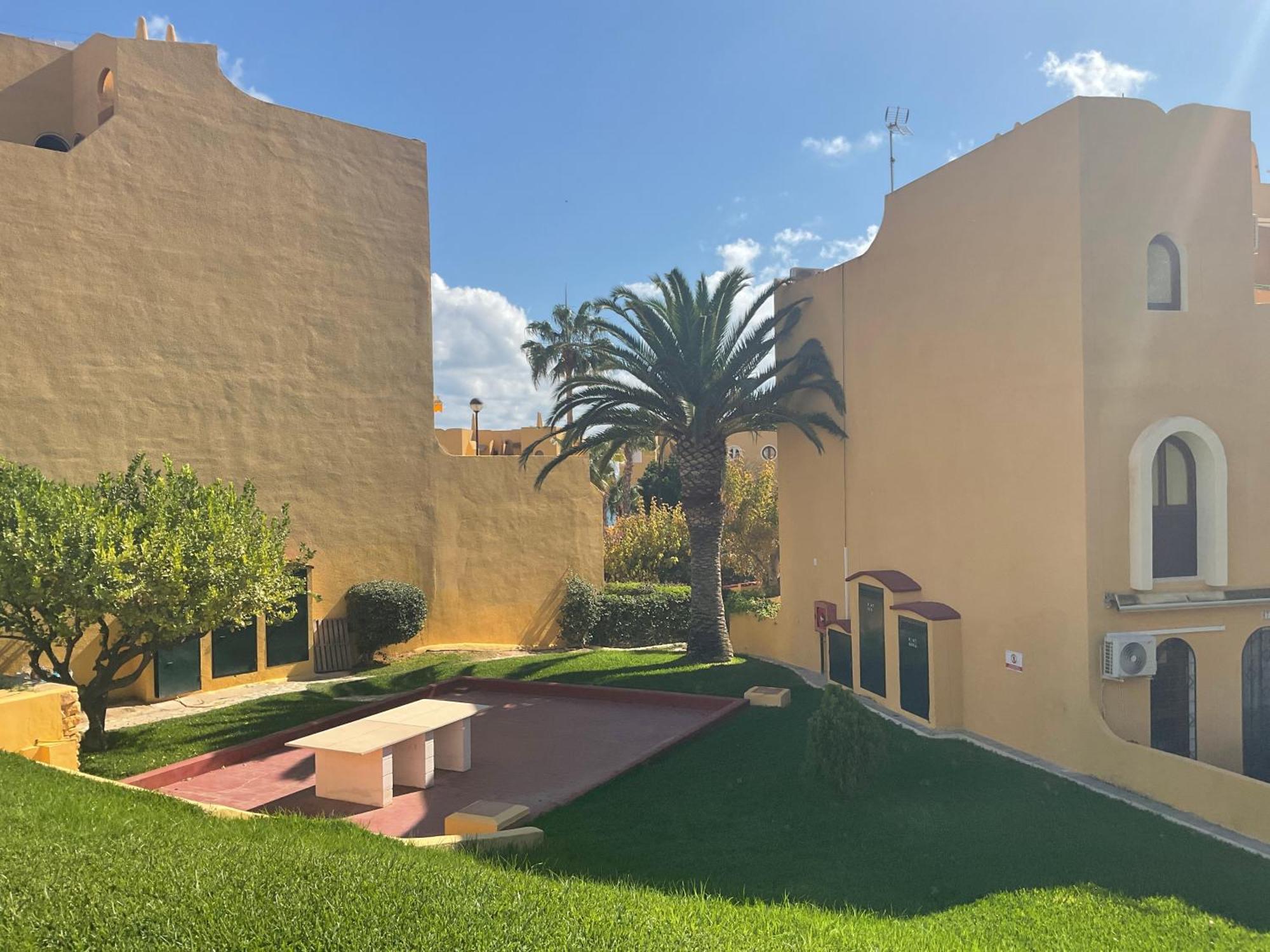 Urokliwy Apartament W Slonecznym El Campello Exterior foto